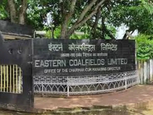 শ্রমিকদের মাইনে কেটে নেওয়ায় চাঞ্চল্য, ইসিএলের বিরুদ্ধে ক্ষোভ