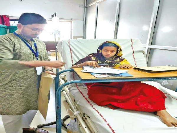 সন্তান প্রসবের পর মুর্শিদাবাদ হাসপাতালে বসেই উচ্চ মাধ্যমিক পরীক্ষা দিল পরীক্ষার্থী