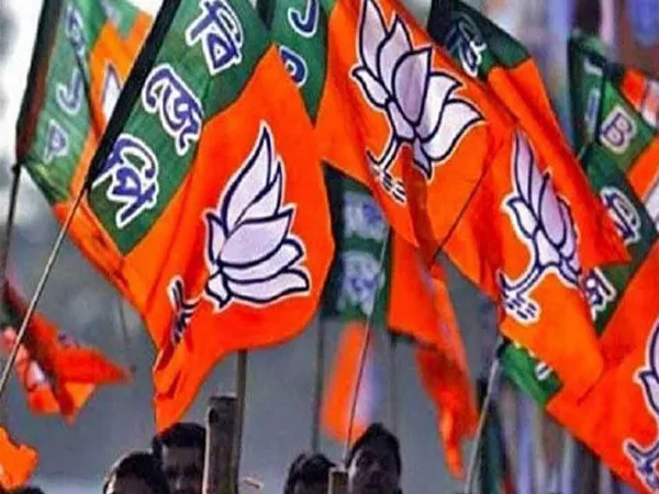 পটাশপুরে বিজেপি কর্মীর জমিতে রাস্তা তৈরির অভিযোগ, উত্তেজনা