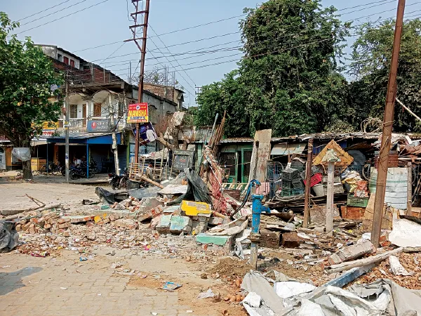 পুরাতন মালদহে রাস্তা দখলমুক্ত অভিযান