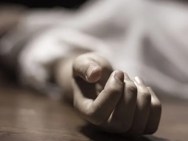 ৫ বছরে কলকাতা মেট্রোয় ১৯টি আত্মহত্যা: রেলমন্ত্রী
