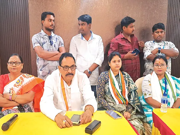 সোশ্যাল মিডিয়ায় প্রচারে জোর তৃণমূলের
