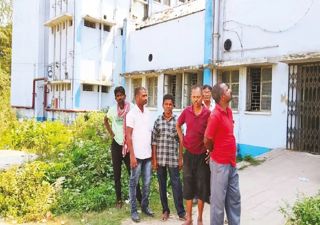 রায়গঞ্জে যুবকের রহস্যমৃত্যু, চাঞ্চল্য খুন করার অভিযোগ, থানায় পরিবার
