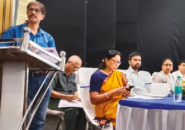 মাল মহকুমার একাধিক পঞ্চায়েতের কাজে অসন্তোষ জেলা প্রশাসনের