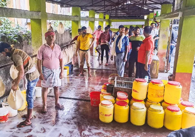 শহরে ছানা বাজারে দুগ্ধপণ্যে ভেজাল! নমুনা সংগ্রহ খাদ্য সুরক্ষা দপ্তরের