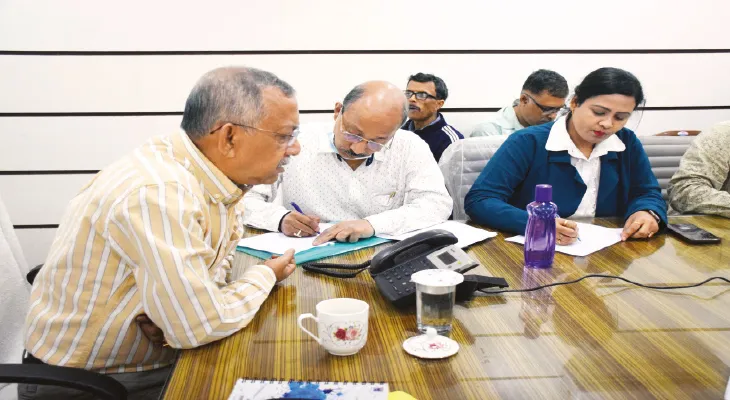 বিজেপির জাতপাতের রাজনীতি নিয়ে মেয়র গৌতমকে নালিশ