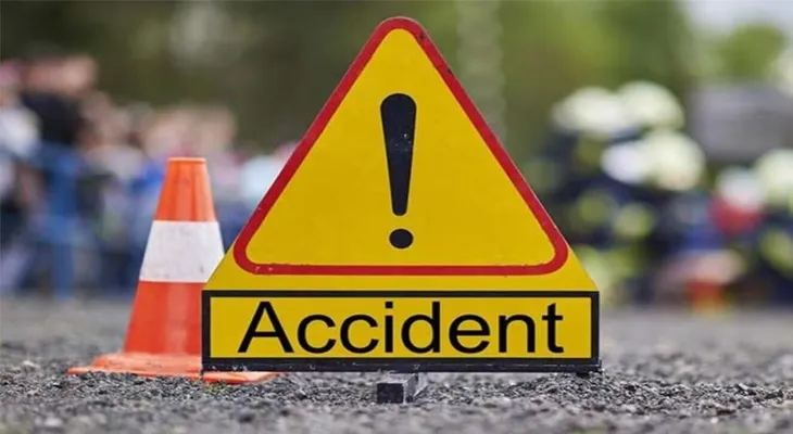 মালদহের বৈষ্ণবনগরে পথ দুর্ঘটনায় মৃত্যু হল তিন বন্ধুর