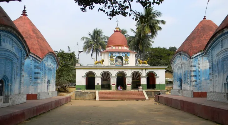 কান্দির প্রাচীন রুদ্রদেব মন্দিরে গাজন উৎসবের প্রস্তুতি তুঙ্গে