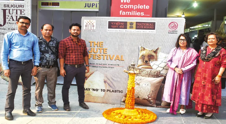 সোনালিতন্তুর একগুচ্ছ সামগ্রী নিয়ে মেলা শিলিগুড়িতে ২৮ হাজার ৩৯ কোটি টাকার পাটজাত দ্রব্য বিদেশে রপ্তানি
