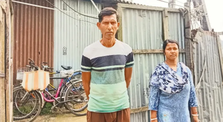 ক্লাবকে মোটা টাকা না দেওয়ায় খাসজমি থেকে দুঃস্থ পরিবারকে উৎখাতের হুমকি