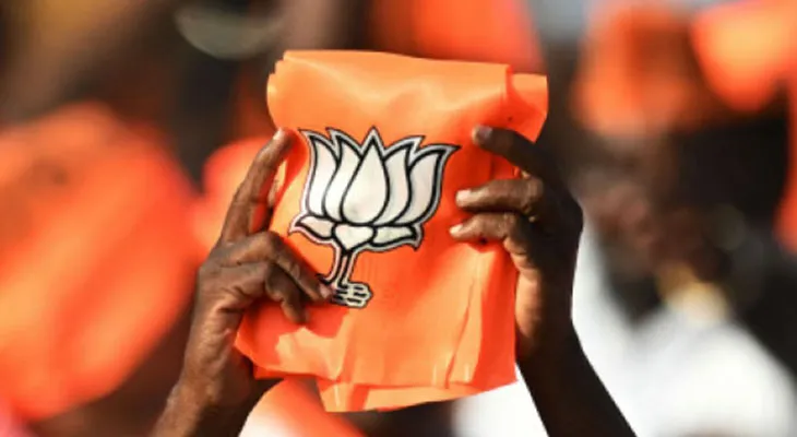 মধ্যরাতে মন্দির না খোলায় পুরোহিতকে মার, অভিযুক্ত বিজেপি বিধায়কের পুত্র