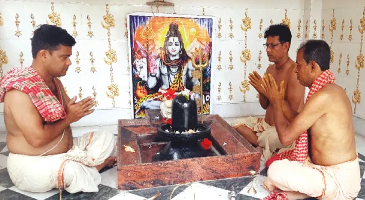 নবদ্বীপের সিদ্ধেশ্বরী শিবের পুজোয় এবার ২০ জন সন্ন্যাসী