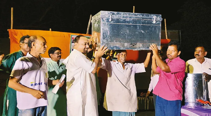নারায়ণগড়ে জব কার্ড হোল্ডারদের সম্মেলনে লাকি কুপন প্রতিযোগিতা