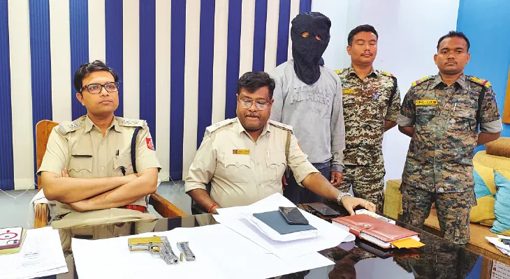 ফল্‌স সিলিংয়ে মিলল খুনে ব্যবহৃত আগ্নেয়াস্ত্র