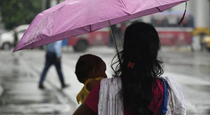আজ হাল্কা বৃষ্টির সম্ভাবনা কলকাতা ও শহরতলিতে