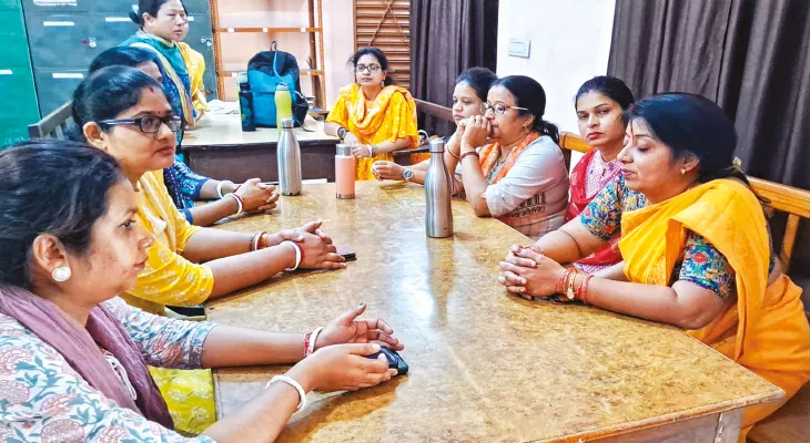 চাকরি খুইয়ে মাথা ঠুকছেন শিক্ষক-শিক্ষিকারা, উদ্বেগ