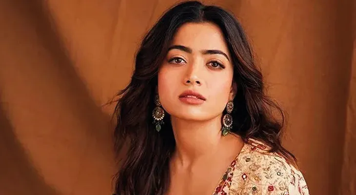 ‘এই চরিত্রে অভিনয়ের সুযোগ পাওয়া আশীর্বাদ’, এম এস সুব্বুলক্ষ্মীর বায়োপিকে রশ্মিকা