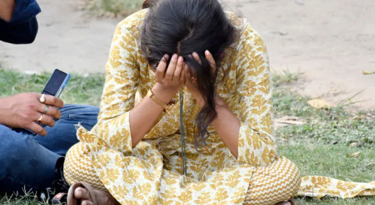 পরীক্ষা নিতেই হিমশিম, ক্লাস চালু  হলে কি হবে? স্কুলগুলিতে জল্পনা