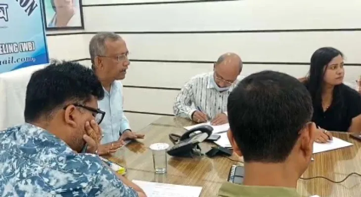 শিলিগুড়িতে বিকট শব্দে বাইকের দাপাদাপি নিয়ে মেয়রকে নালিশ, কড়া ব্যবস্থার আশ্বাস
