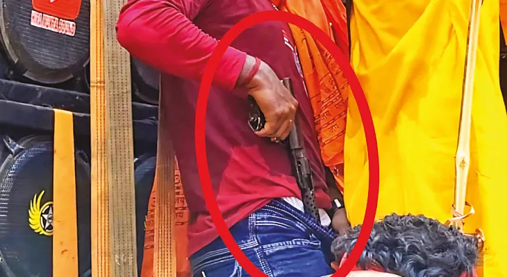 সম্প্রীতির মিছিল তৃণমূলের, রামনবমীর শোভযাত্রায় শক্তি প্রদর্শন বিজেপির