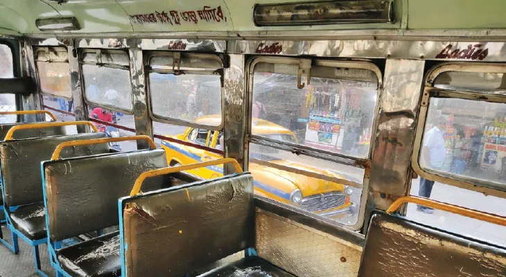 বাস মালিকদের অসন্তোষ বনগাঁয়