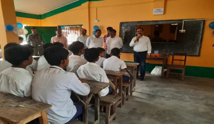 এনজিও’র সাহায্যে নন্দপ্রসাদ হাইস্কুলে চালু ডিজিটাল ক্লাসরুম
