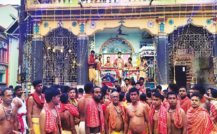 নবদ্বীপের সাত শিবের মন্দিরে গাজন পালিত
