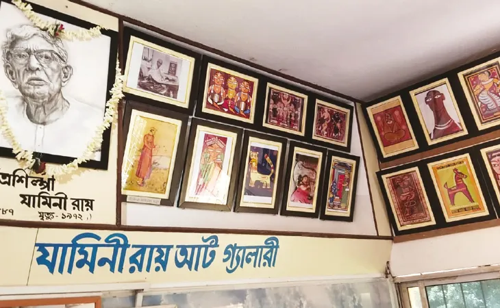 ফলতার স্কুলে যামিনী রায়ের  ছবি দিয়ে আর্ট গ্যালারির সূচনা