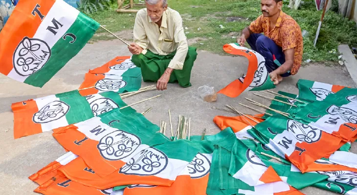 বালুরঘাট স্টেশনে অমৃত ভারত প্রকল্পের কাজ নিম্নমানের, অভিযোগ তৃণমূলের