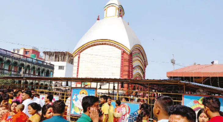 তারাপীঠে ধৃতদের কাছ থেকে সোনার হার, মোবাইল উদ্ধার