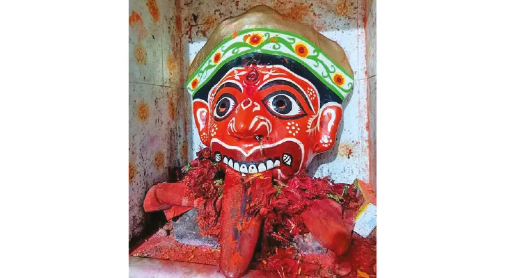 ৫০০ বছরের ঐতিহ্য বহন করছে বুড়ি, চামুণ্ডা মায়ের মুখোশ পুজো