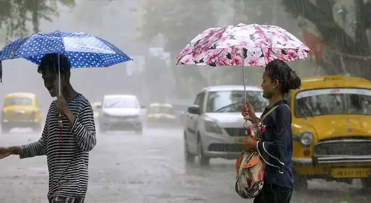 গরম দক্ষিণবঙ্গে, উত্তরে ঝড়-বৃষ্টি