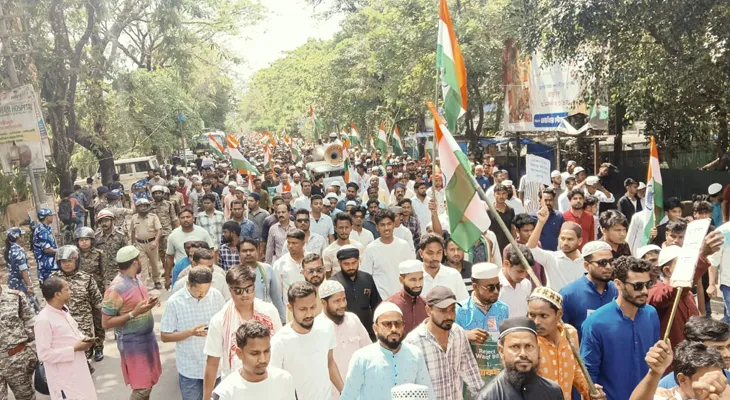 অসংযত প্রতিবাদ অপরাধ, তার রাজনীতিও