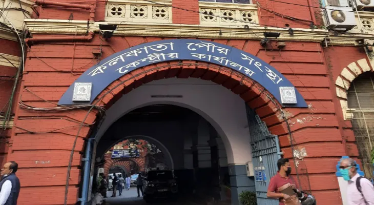 কলকাতা পুরসভায় আগুন-আতঙ্ক