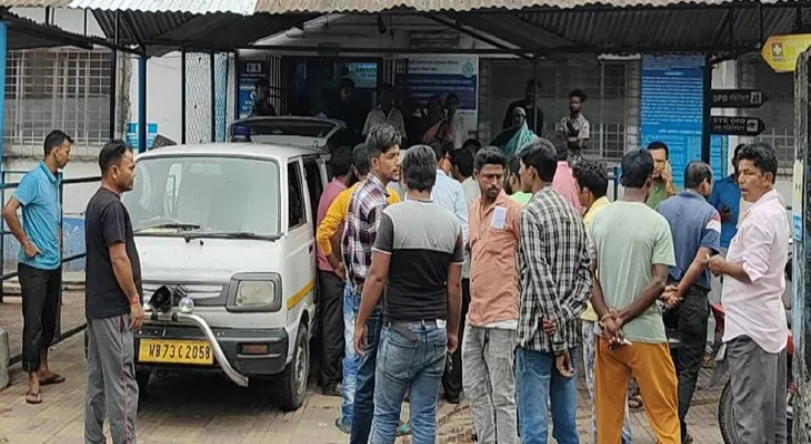 গ্রামীণ হাসপাতালে রোগীর মৃত্যু চিকিৎসা না করার অভিযোগে বিক্ষোভ
