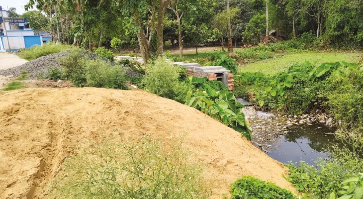 তিওরখালিতে চারমাস ধরে বন্ধ গ্রে ওয়াটার ম্যানেজমেন্টের কাজ