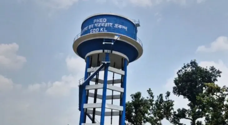 সেচে পানীয় জল ব্যবহার করার অভিযোগ, বিক্ষোভ