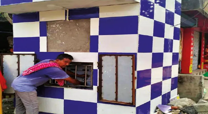 মোহনপুর গ্রাম পঞ্চায়েতে বসল ১৮ ওয়াটার এটিএম