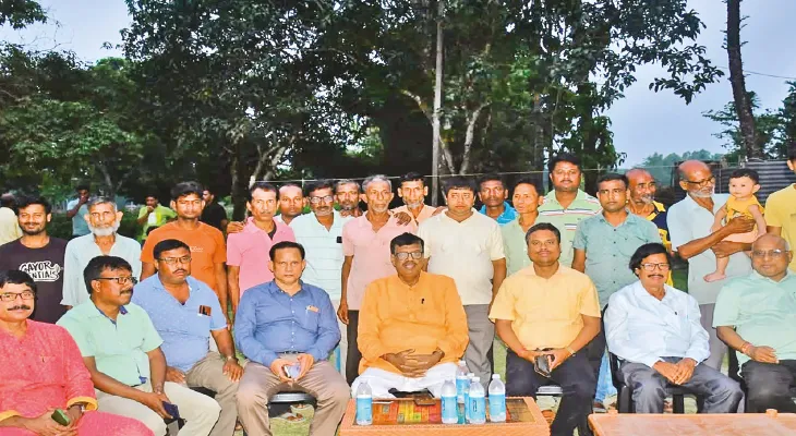 ‘দিনহাটা যেতে কি পাসপোর্ট লাগবে?’ উদয়ন-রবির দ্বৈরথে সরগরম জেলা