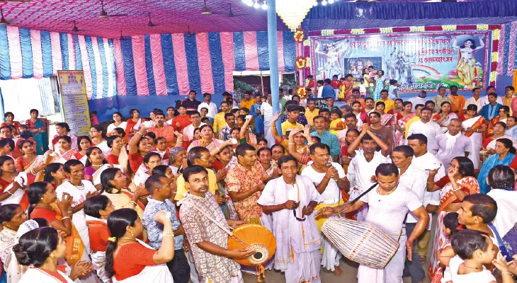 কান্দিতে ৫০ লক্ষ টাকা ব্যয়ে হরগৌরী মন্দিরের উদ্বোধন