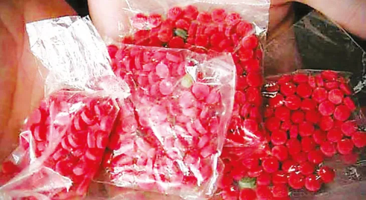 চার কোটির  হেরোইন ও ইয়াবাসহ ধৃত  পাচারকারী