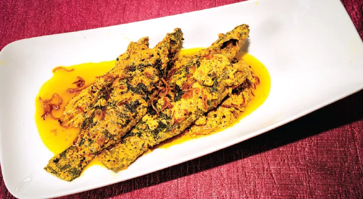 মাছে ভাতে বাঙালি