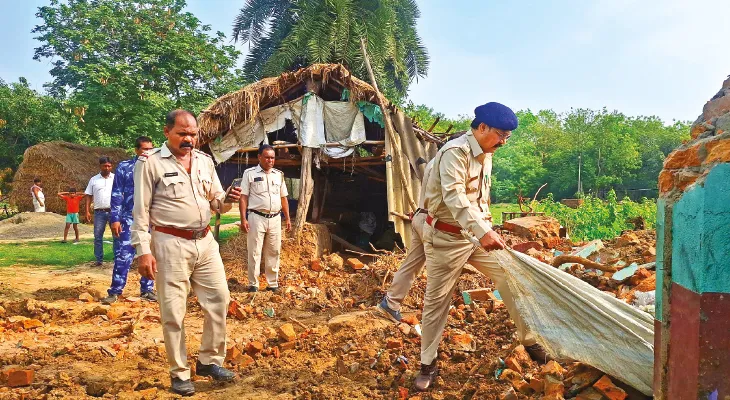 তৃণমূল নেতার বাড়িতে ফাটল বোমা, কেঁপে উঠল সাঁইথিয়া