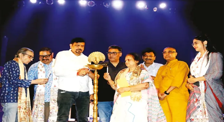‘দাদার কীতি’র ১০০তম অভিনয় দিয়ে শুরু ‘নৈহাটি ব্রাত্যজন’-এর নাট্যোৎসব