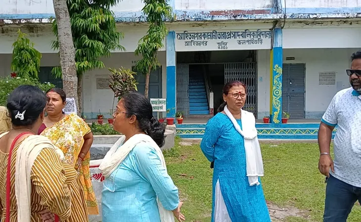 জলপাইগুড়ির মোহিতনগরে একই রাতে পাশাপাশি দু’টি স্কুলে চুরি