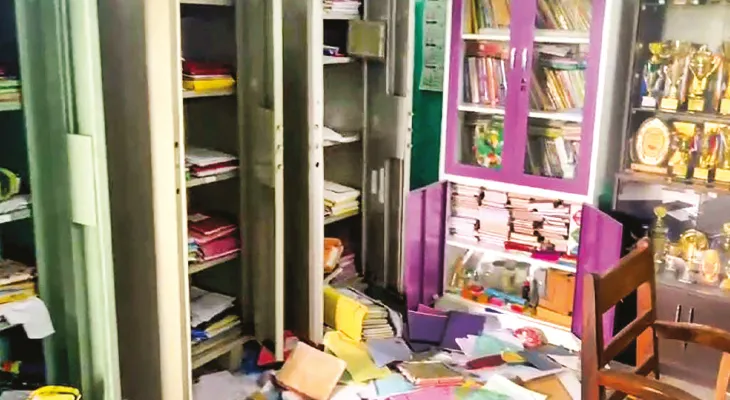 মোহিতনগরে পাশাপাশি দুই স্কুলে দুষ্কৃতীদের হানা