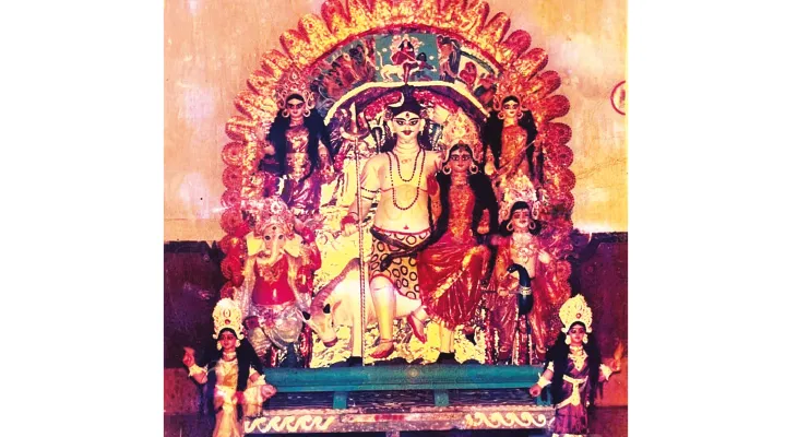 প্রোমোটারের থেকে ফিরিয়ে নতুনভাবে ভিত পুজো মন্দিরের