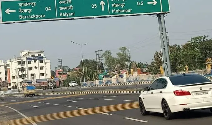 ৬ লেনের কল্যাণী এক্সপ্রেসওয়েতে বাড়ছে দুর্ঘটনা, পদক্ষেপ গ্রহণ পুলিস কমিশনারেটের
