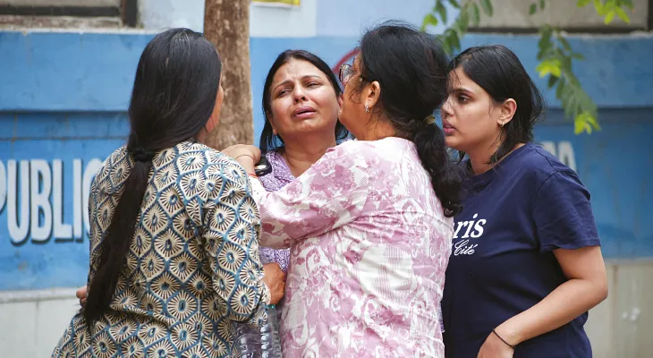 ‘আর দুটো সিঁড়ি পেরলেই বেঁচে যেত...’