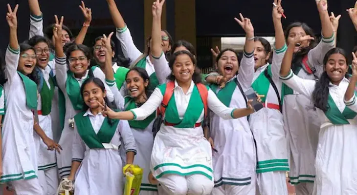 এবার মেধা তালিকায় মালদহের সেরা সাত, উচ্ছ্বসিত মালদহের শিক্ষা মহল